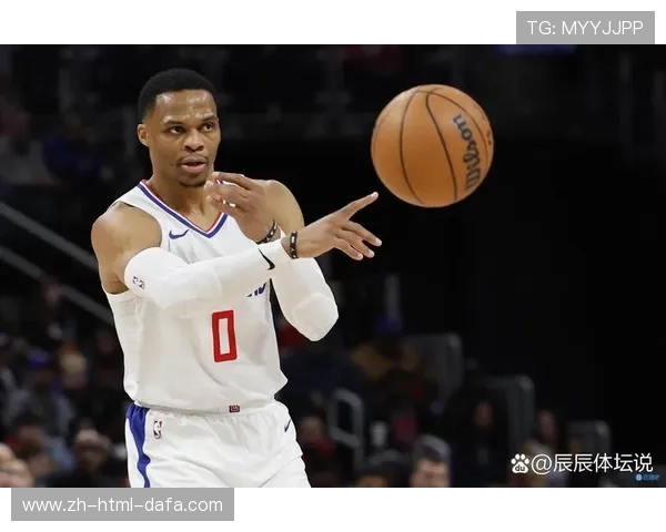 威少爆砍34分3篮板带领球队逆转胜利展现领袖风范 威少爆砍34分3篮板带领球队逆转胜利展现领袖风范